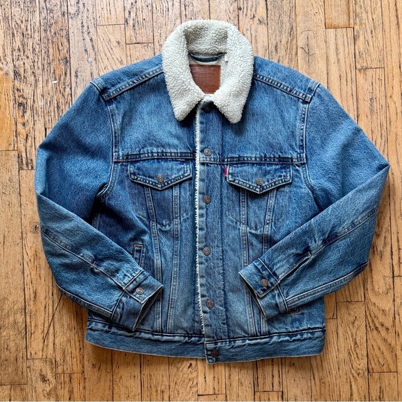 Levi's Ex-Boyfriend Sherpa Trucker Denim Jacket in Addicted To Love, size small - Picture 3 of 11